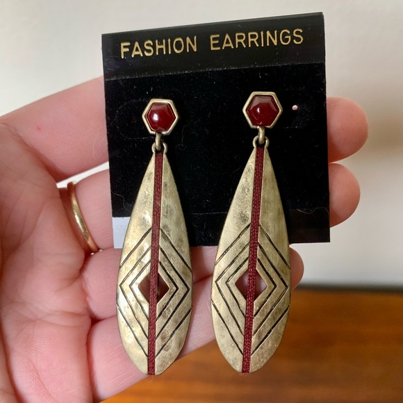 Vintage TS silver and maroon dangle earrings - Picture 2 of 5